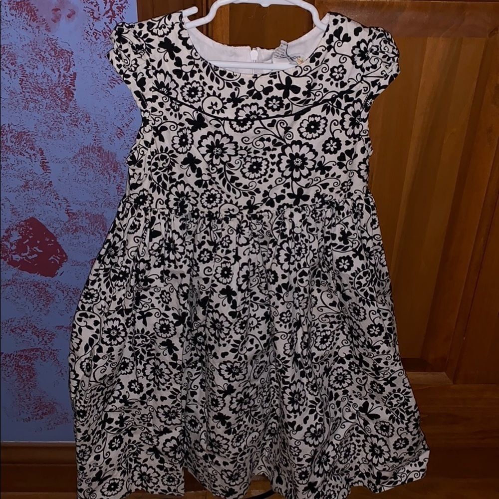 Maggie & Zoe black and white dress